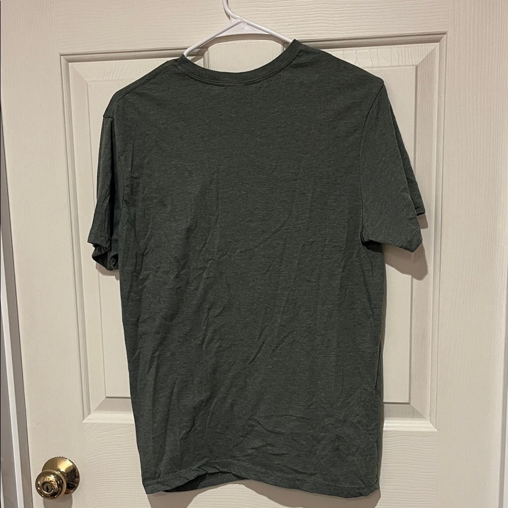 Gildan Dark Green NH Bear Graphic T-Shirt - Picture 2 of 3